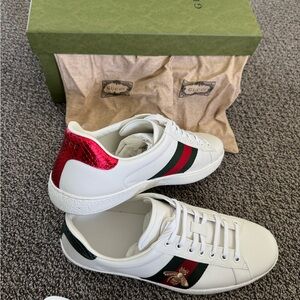 Gucci White Sneakers with Red and Green Heel and Green Stripe